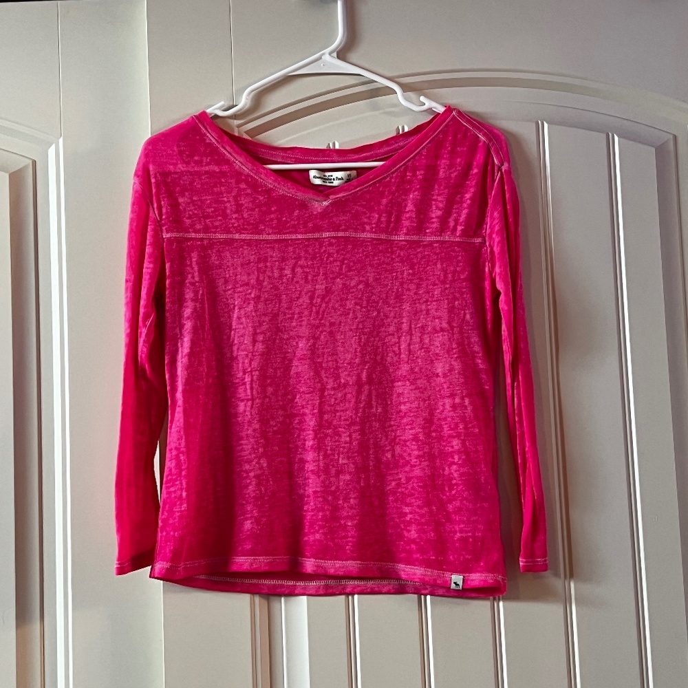 Pink v-neck long sleeve